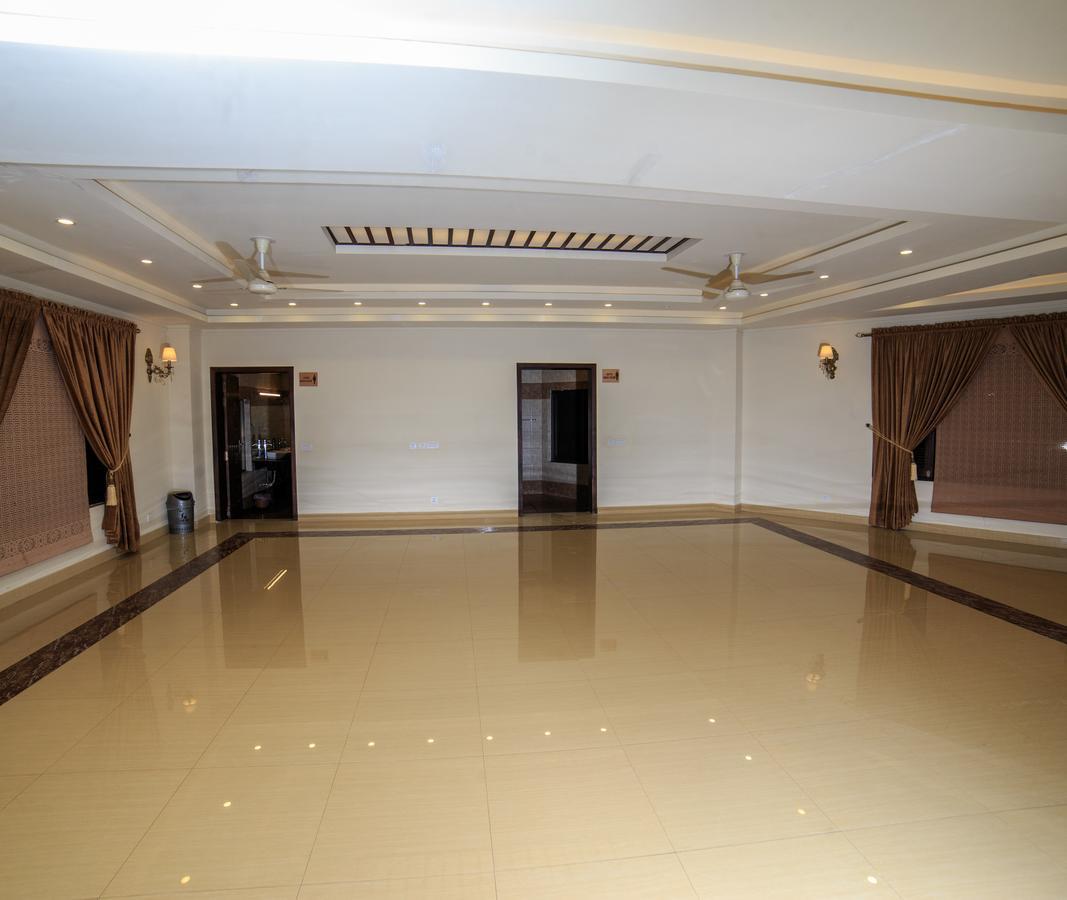 Shelton Hotel Rawalpindi Exteriör bild